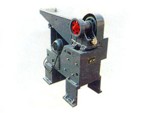 Sealed sample-making pulverizer 